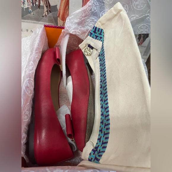 Tory Burch Chase Ballet Flats - Picture 5 of 9